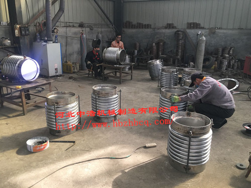 內壓補償（cháng）器
